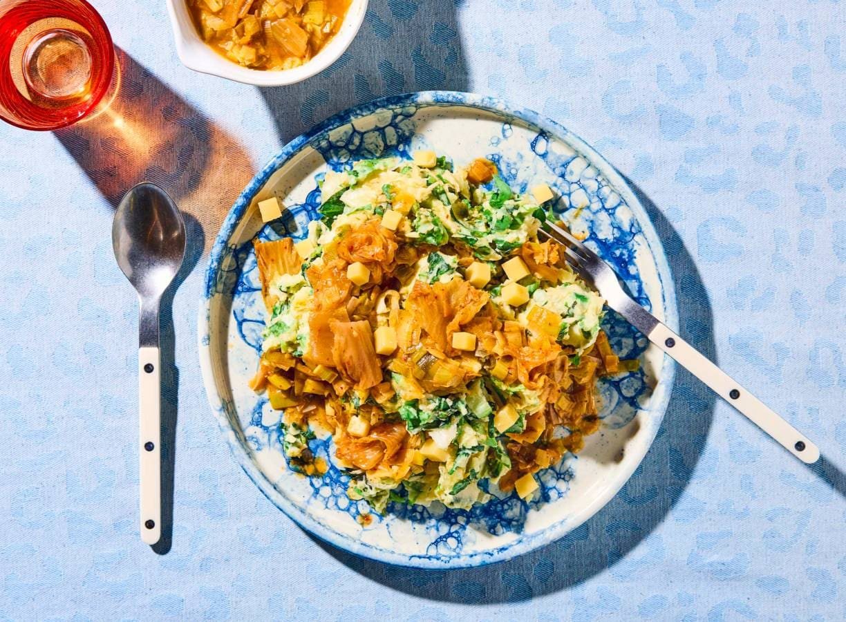 Andijviestamppot met oude kaas en kimchi
